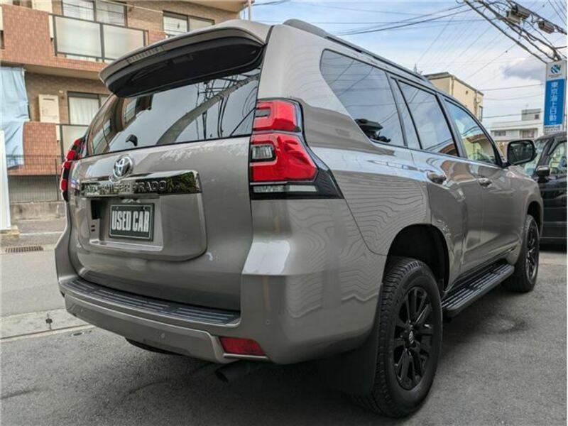 LAND CRUISER PRADO-3