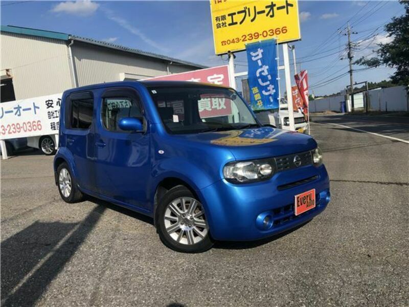 NISSAN　CUBE