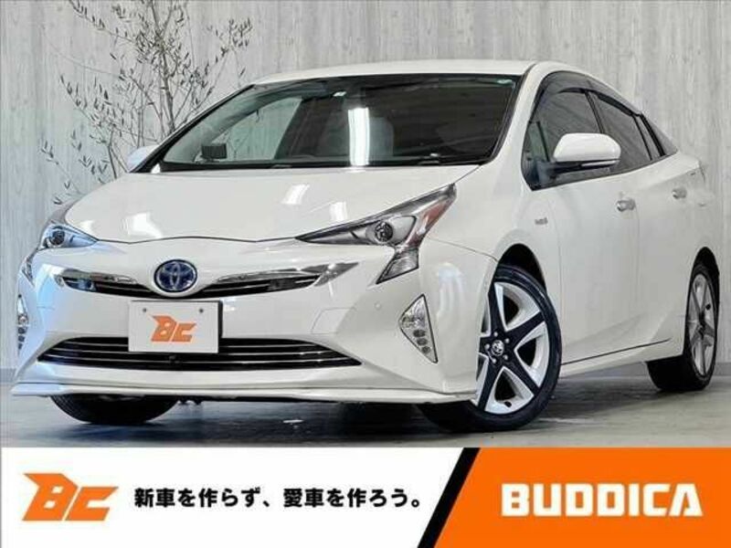 TOYOTA　PRIUS