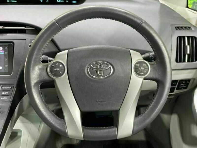 PRIUS-11