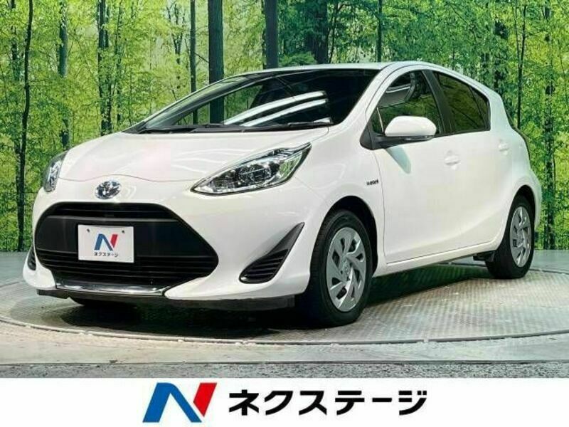 TOYOTA　AQUA