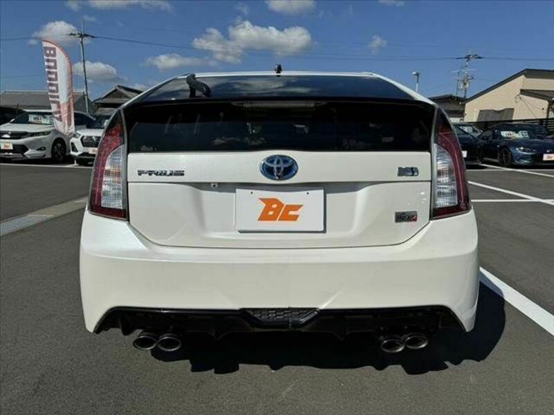 PRIUS-13