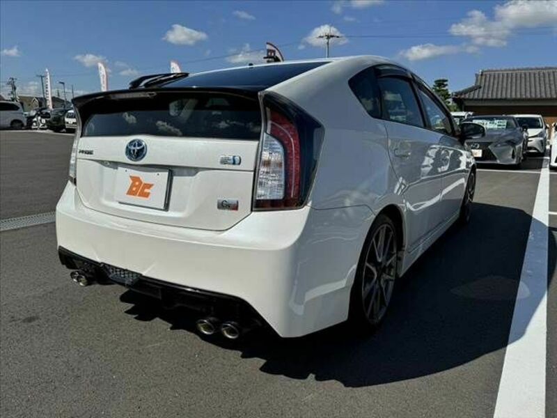 PRIUS-14