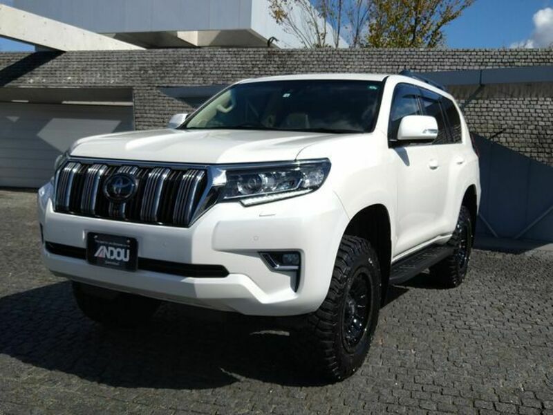 TOYOTA　LAND CRUISER PRADO