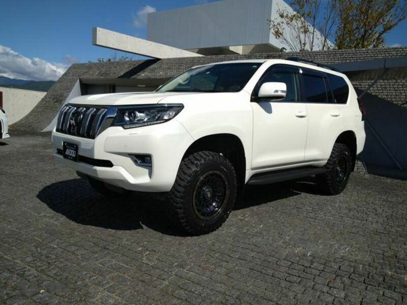 LAND CRUISER PRADO-1