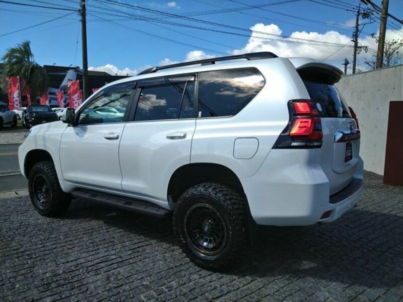 LAND CRUISER PRADO-2