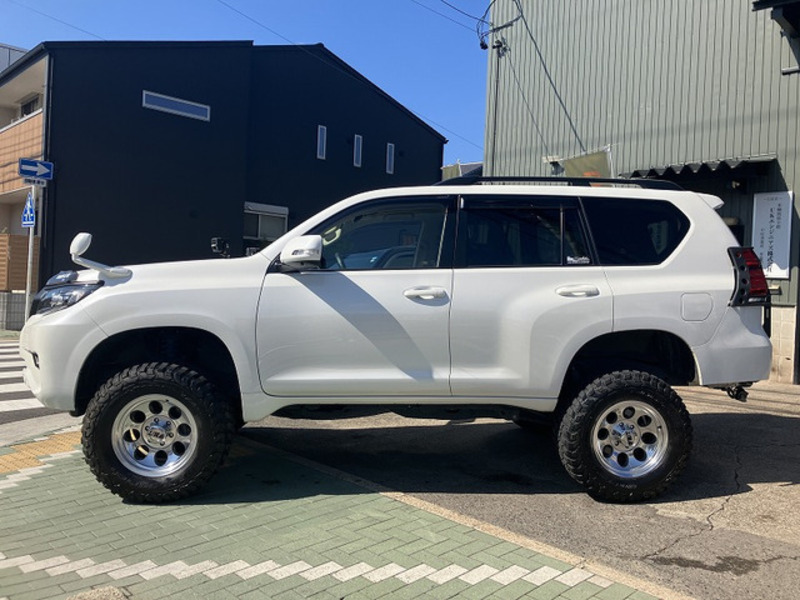 LAND CRUISER PRADO-17