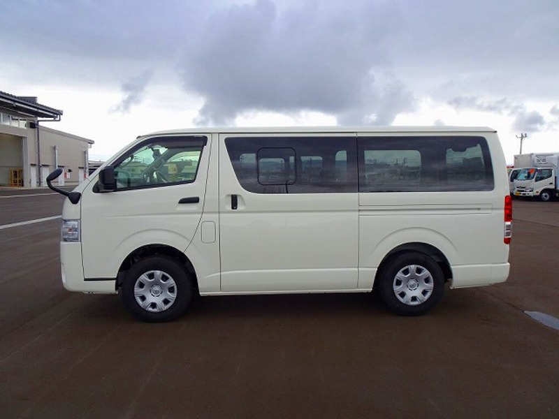 HIACE VAN-18