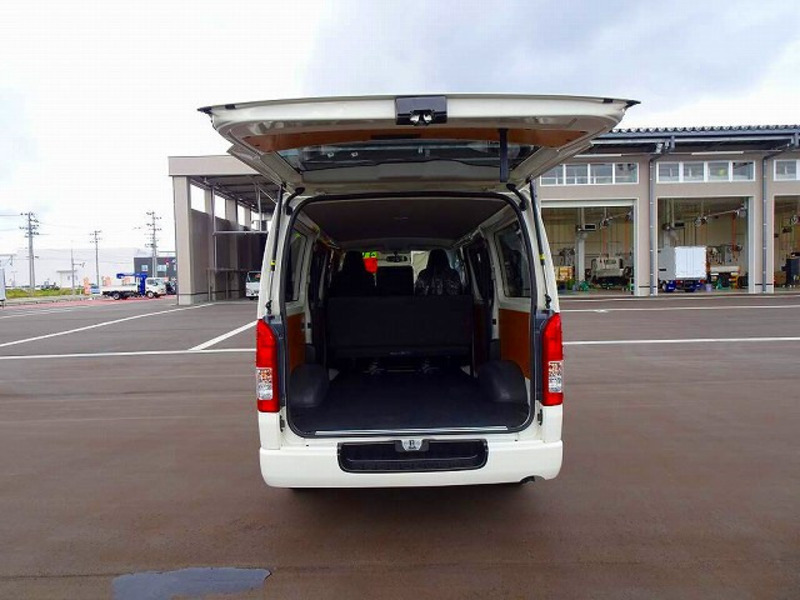 HIACE VAN-15