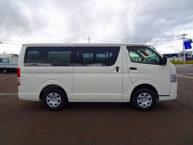 HIACE VAN-8