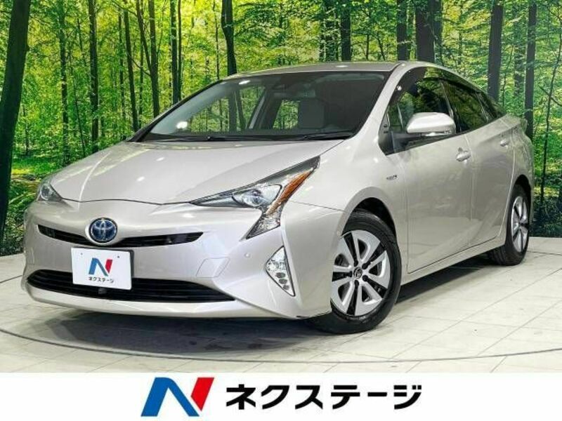 TOYOTA　PRIUS