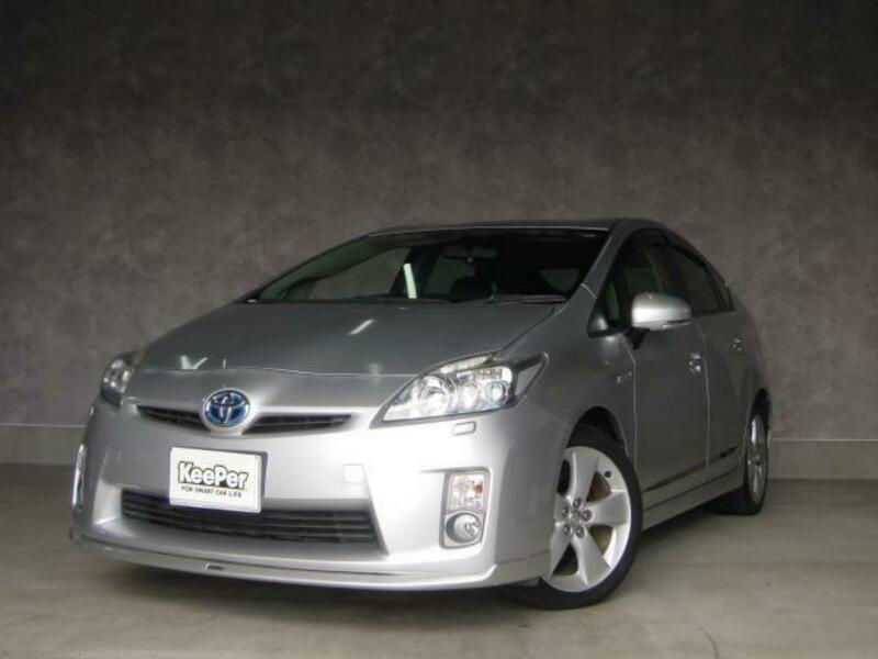 TOYOTA　PRIUS