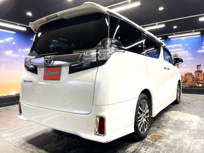 VELLFIRE-7