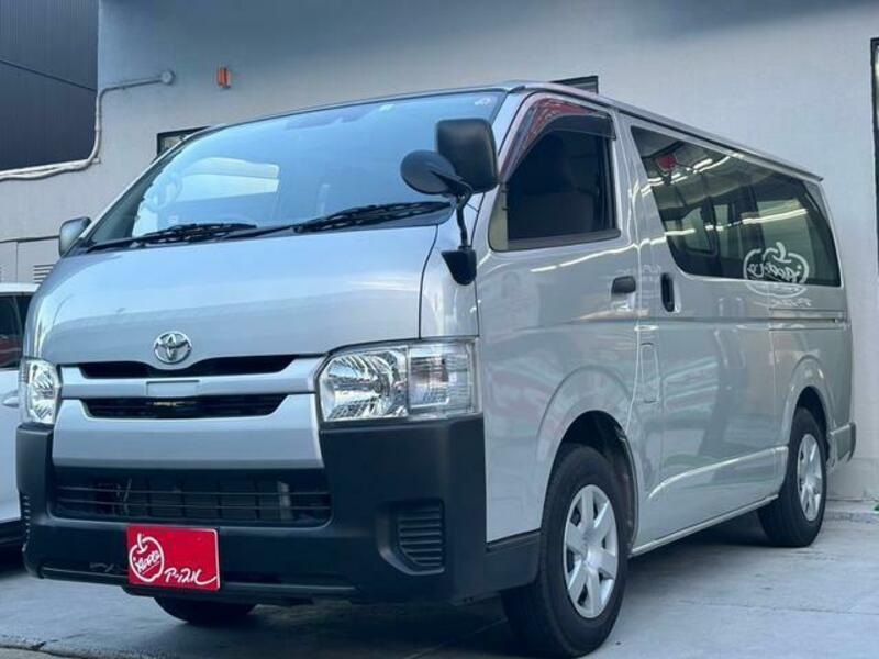 TOYOTA　Regiusace Van