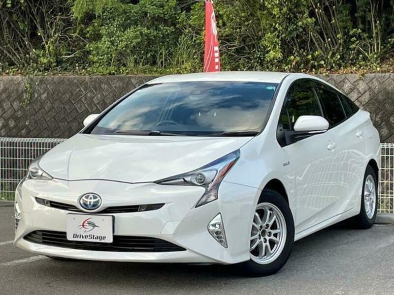 TOYOTA　PRIUS