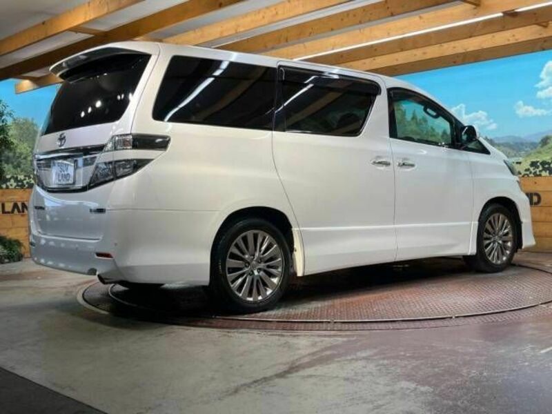 VELLFIRE-18