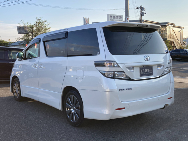 VELLFIRE-10