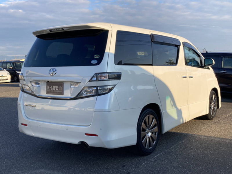 VELLFIRE-8