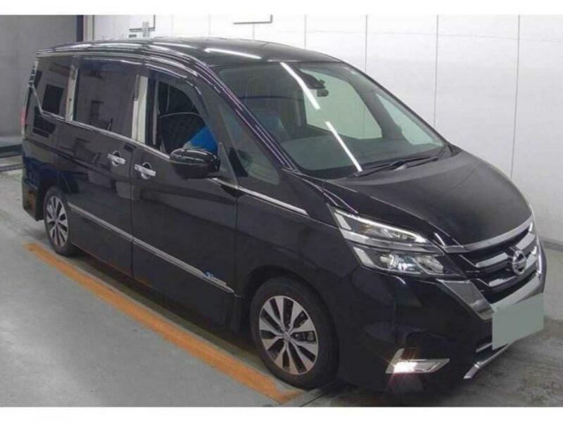 NISSAN　SERENA