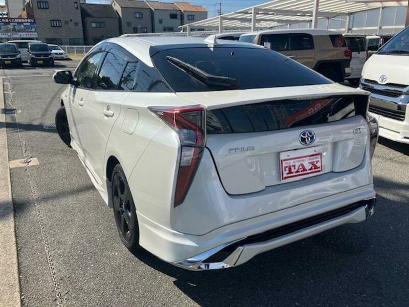 PRIUS-1