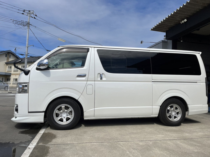 HIACE VAN-11