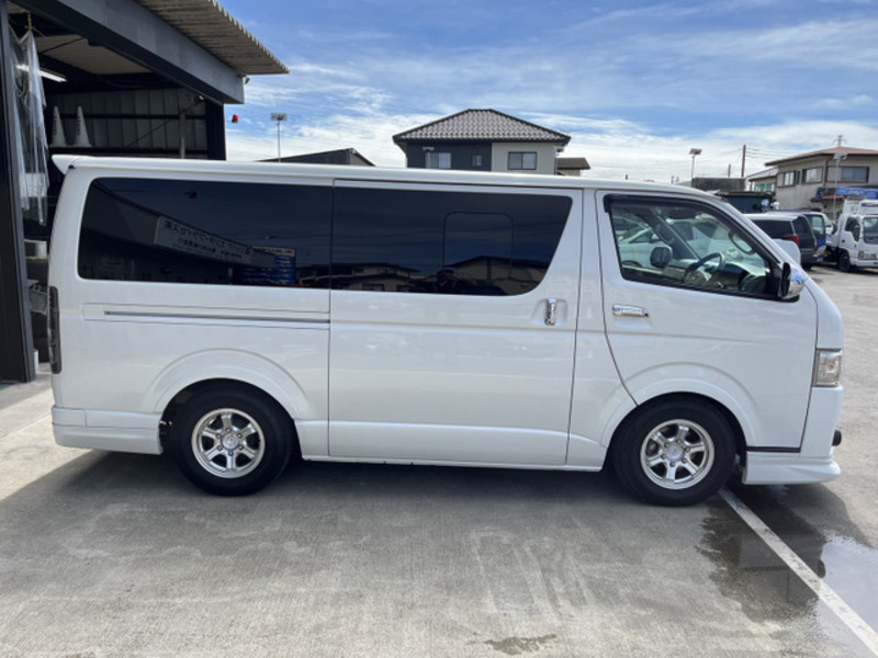 HIACE VAN-12