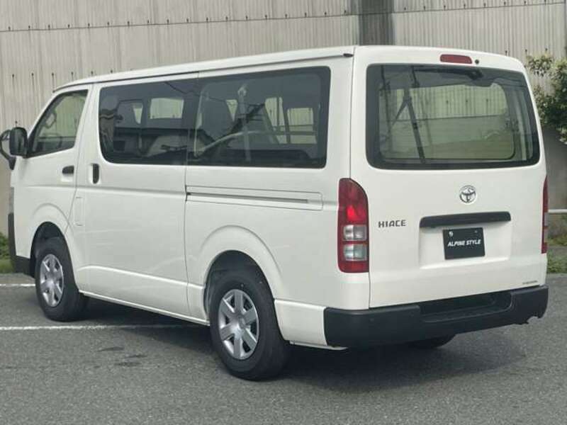 HIACE VAN-11