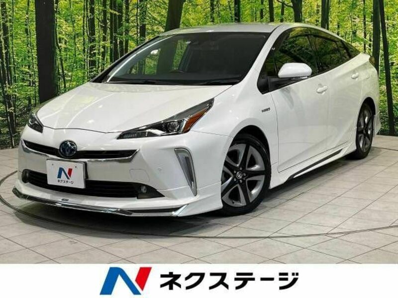 TOYOTA　PRIUS