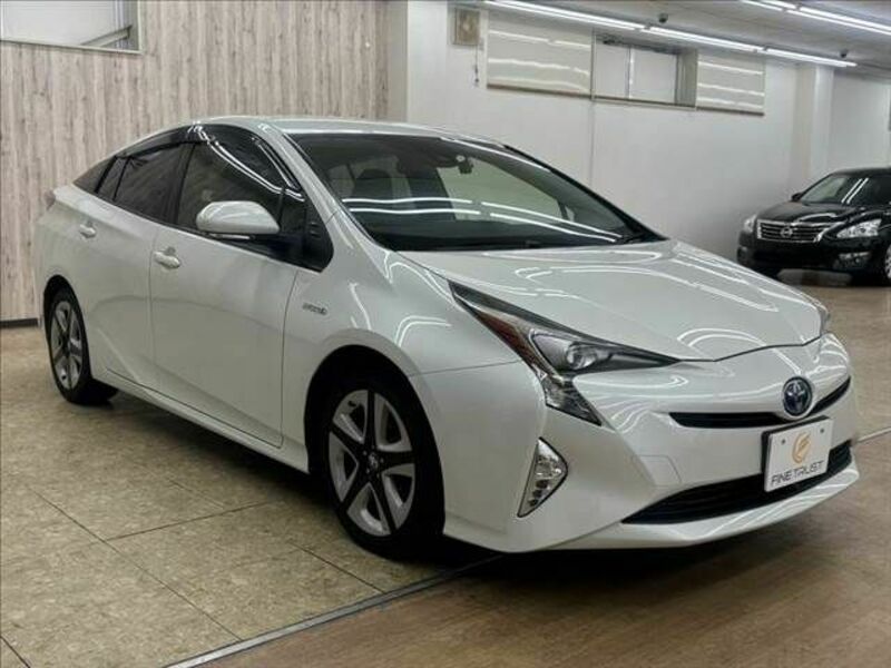 PRIUS-13