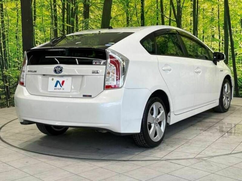 PRIUS-17