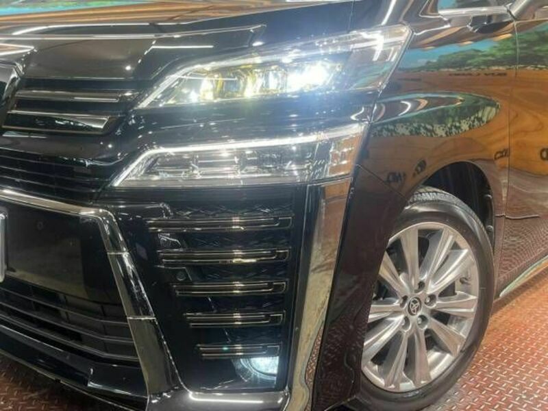 VELLFIRE-12