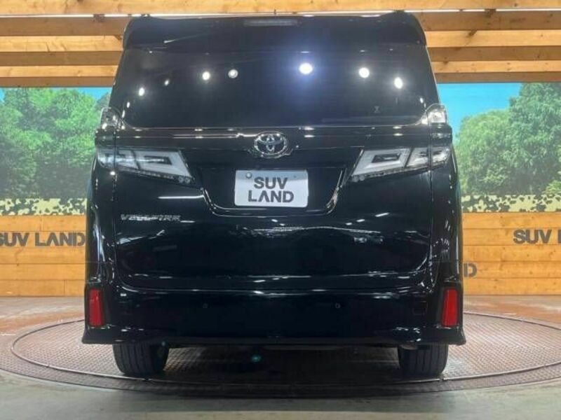 VELLFIRE-15