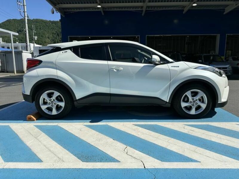 C-HR-2