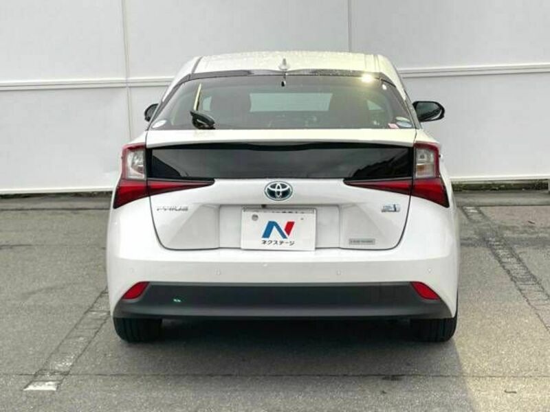 PRIUS-12