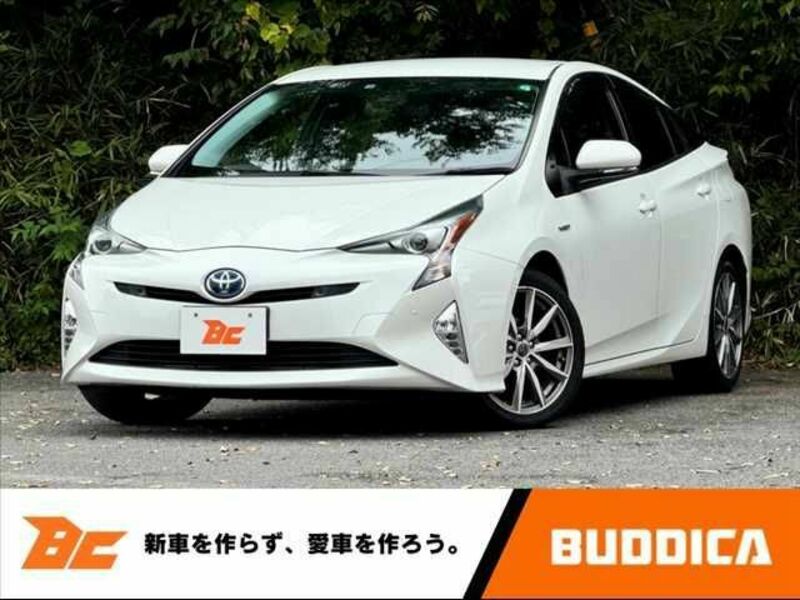 TOYOTA　PRIUS