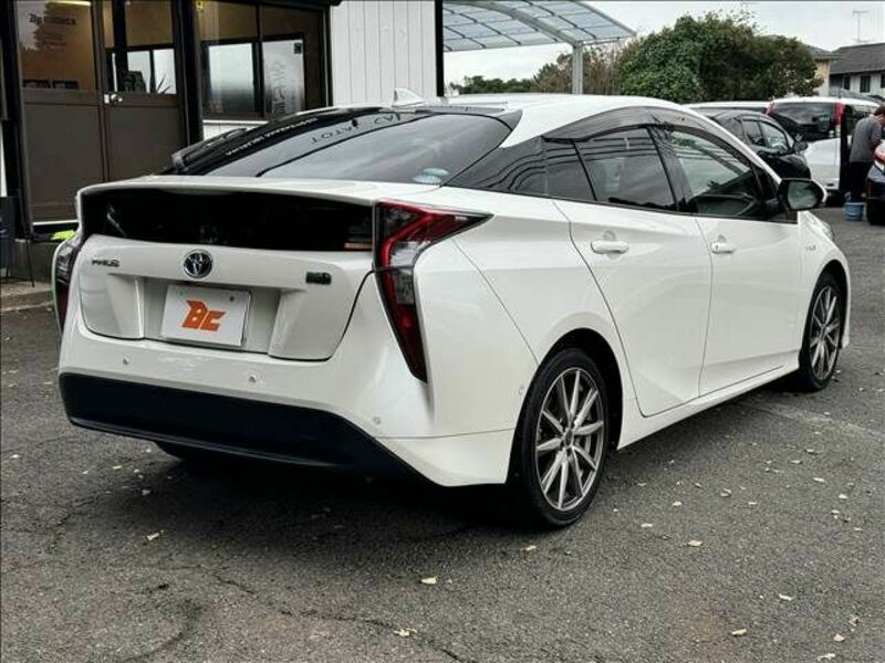 PRIUS-23