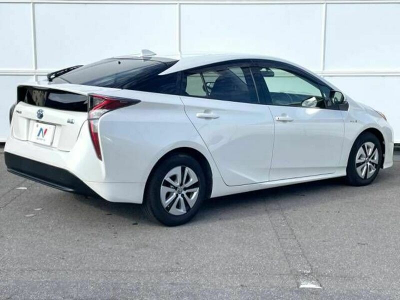 PRIUS-12