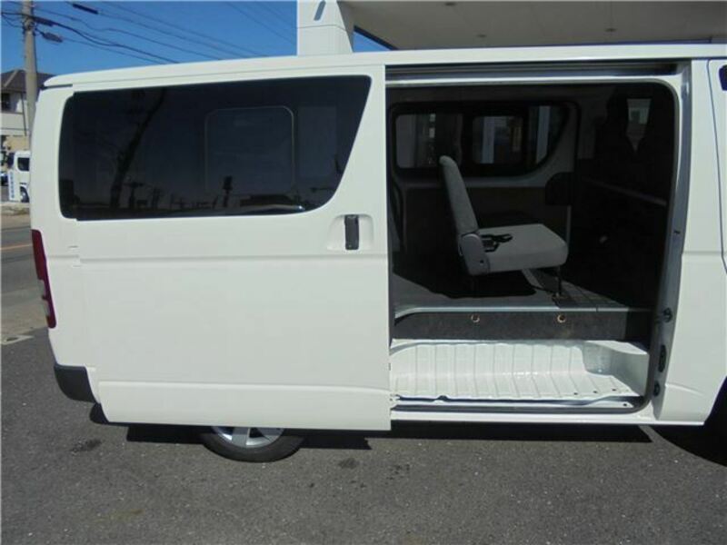 HIACE VAN-14