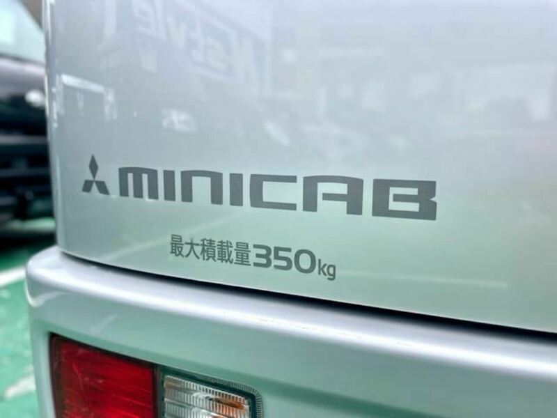 MINICAB VAN-18