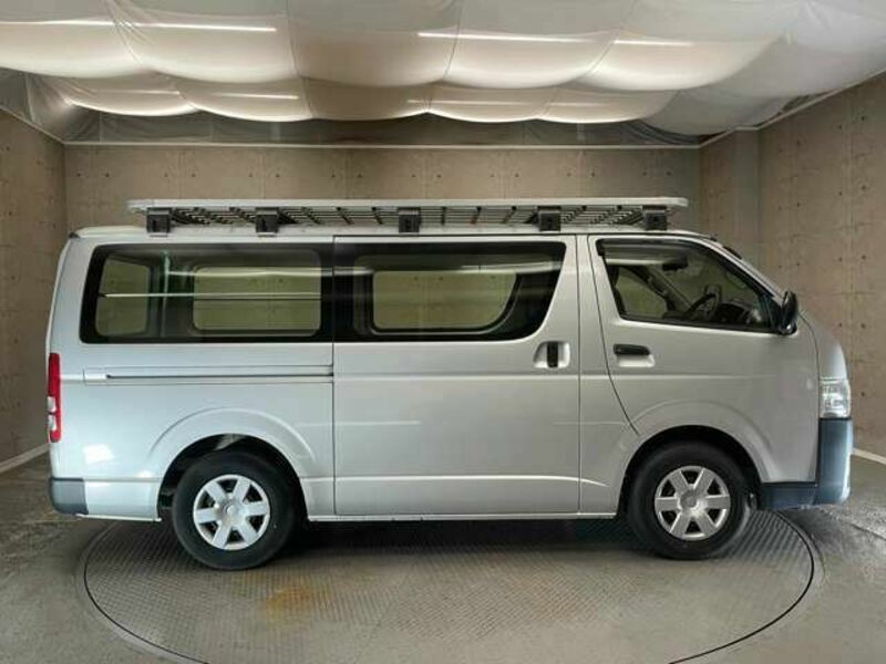 HIACE VAN-13