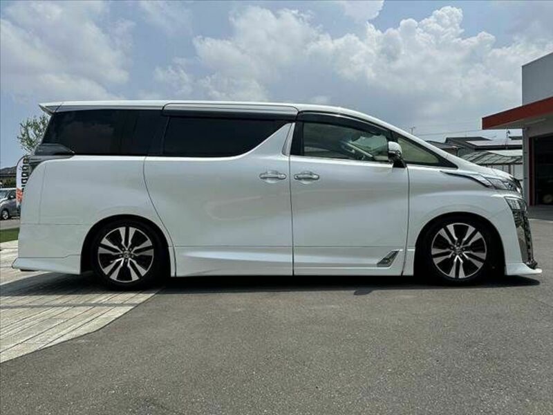 VELLFIRE-12