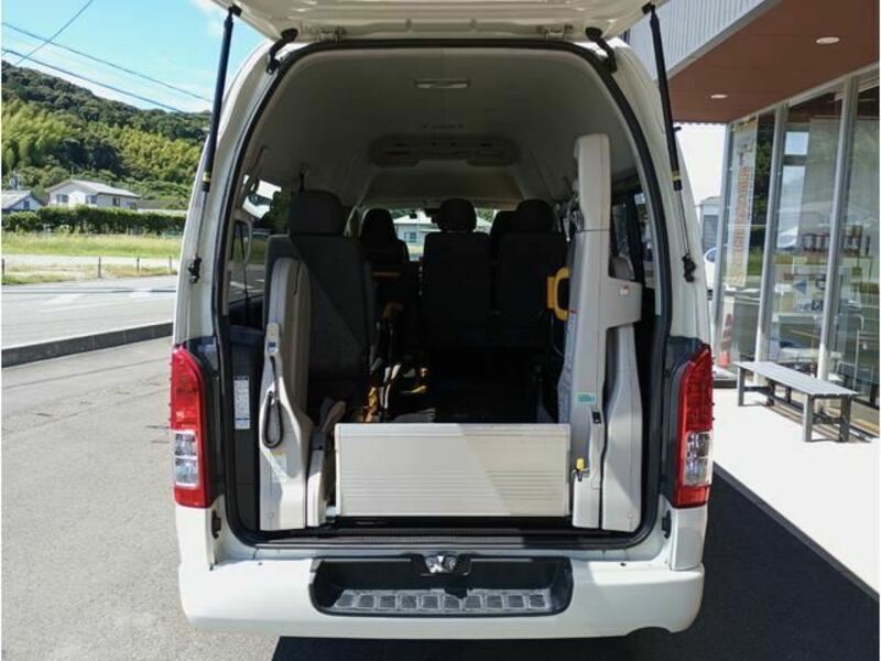 HIACE VAN-10