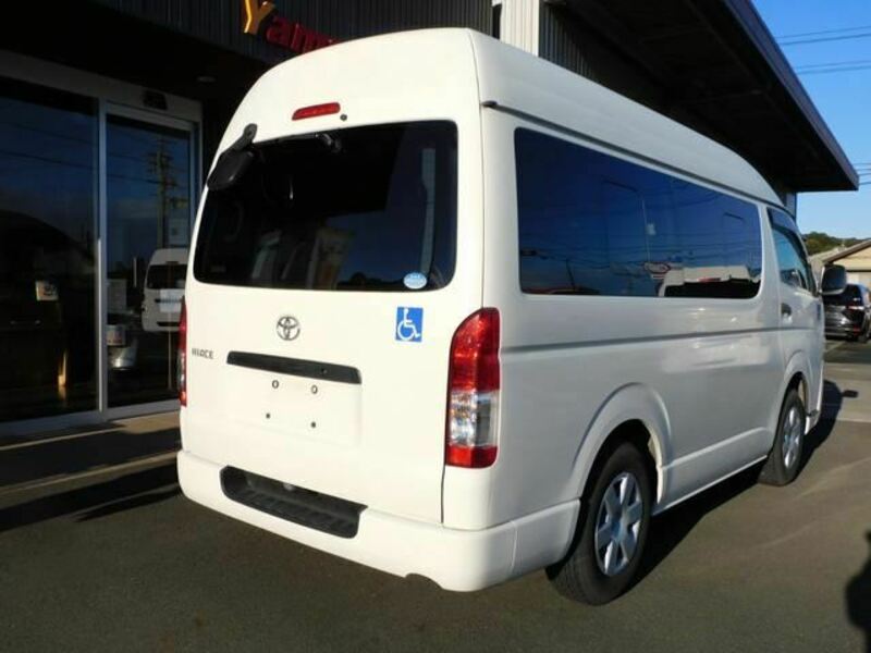 HIACE VAN-6