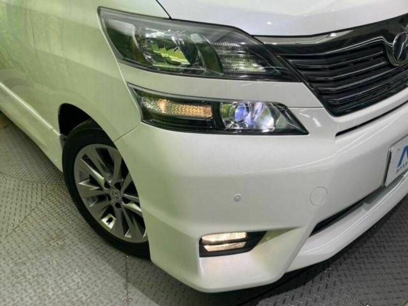 VELLFIRE-13