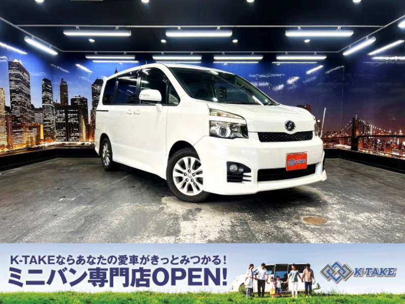 TOYOTA　VOXY