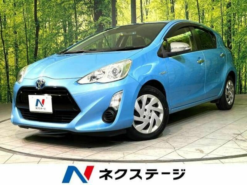 TOYOTA　AQUA