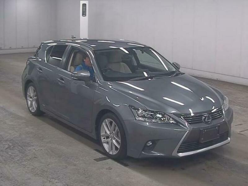 LEXUS　CT