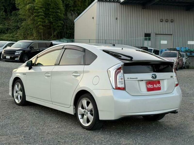 PRIUS-4