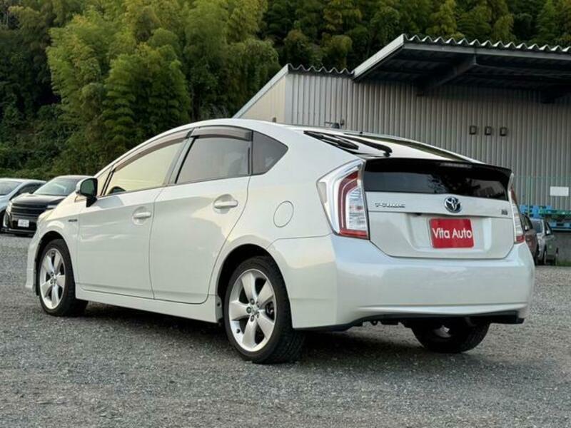 PRIUS-19