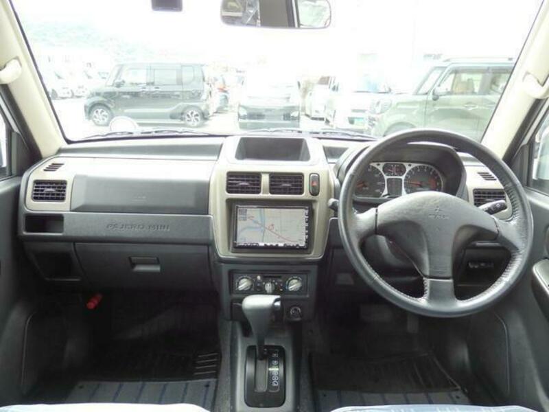 PAJERO MINI-16